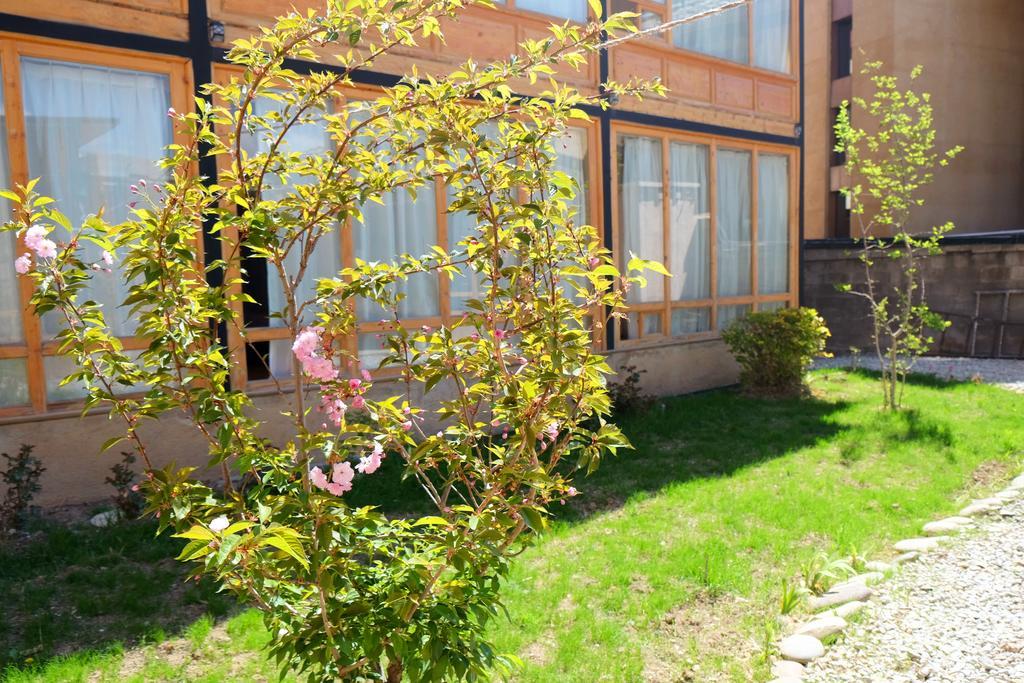 Apartmán Huksum House Deqen Exteriér fotografie
